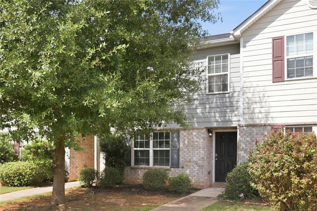 1535 Hydrangea Lane — photo