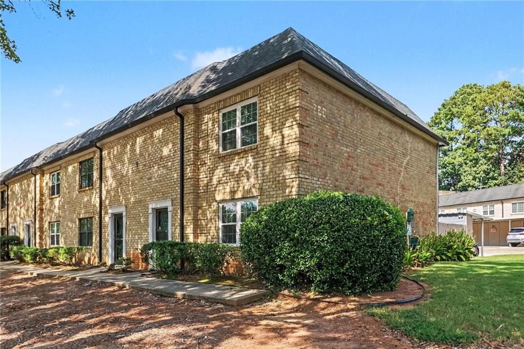 280 Winding River Road Unit F — photo