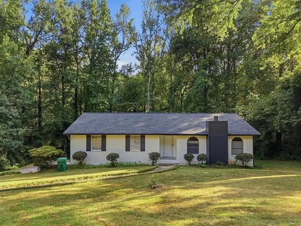 611 Navarre Drive — photo