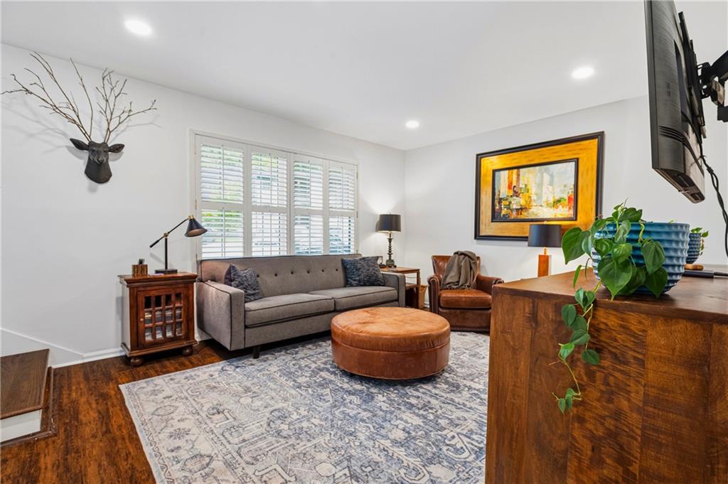 68 Monet Court NW — photo