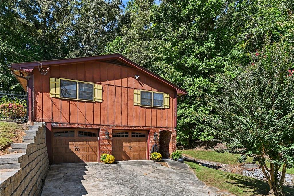 4565 Spring Valley Parkway — photo