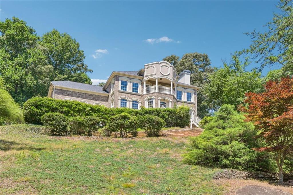 3230 Sweetwater Drive — photo