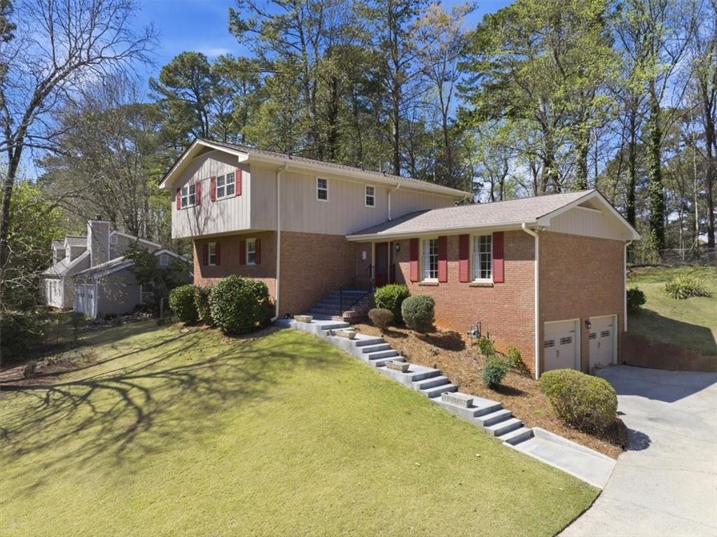 2629 Kensington Drive — photo