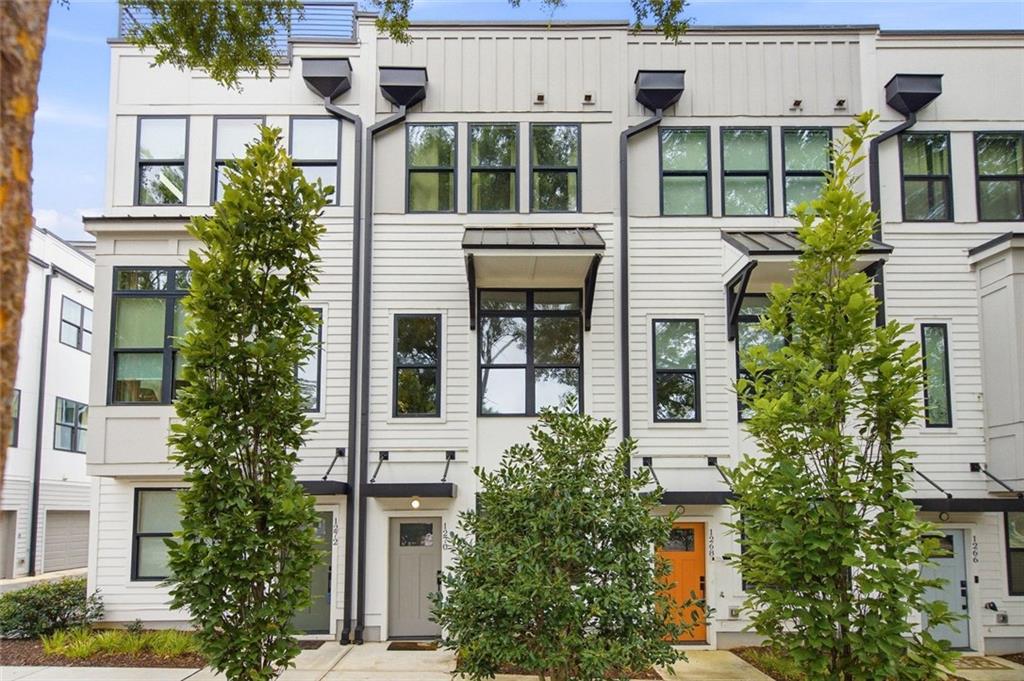 1270 Wright Lane SE — photo