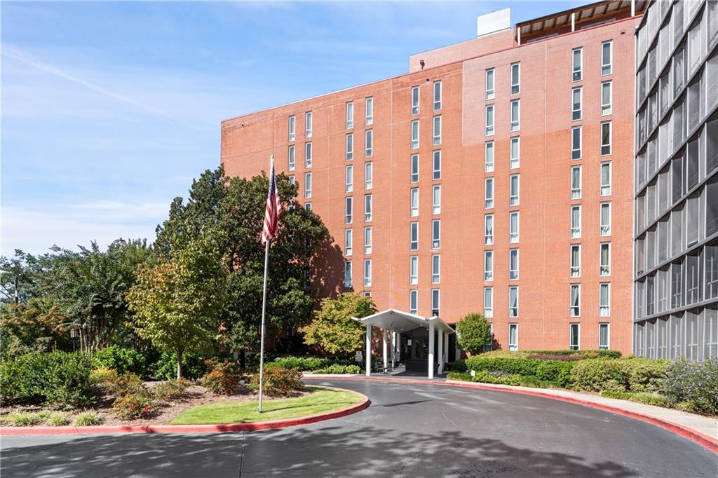 3060 Pharr Court North NW Unit 114 — photo