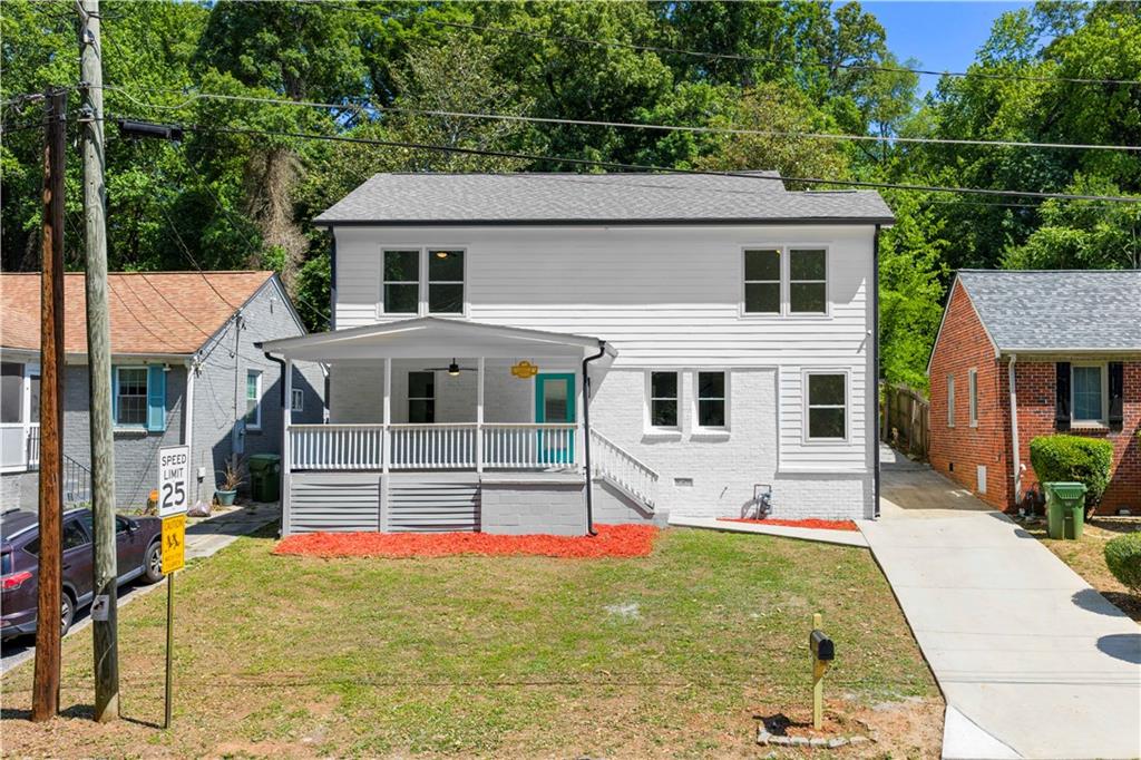 1689 Derry Avenue SW — photo