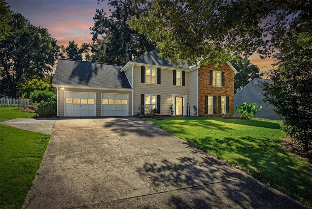 Home in Peachtree Corners, GA 30092 — photo 2