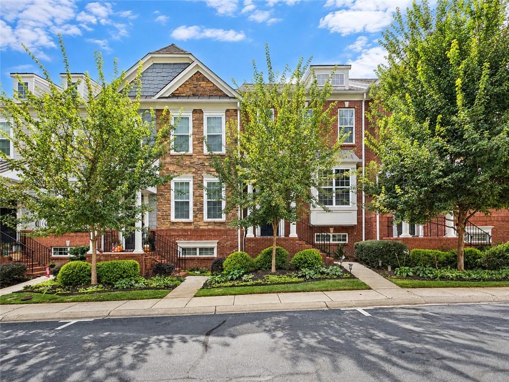 2318 Limehurst Drive NE Unit 101 — photo