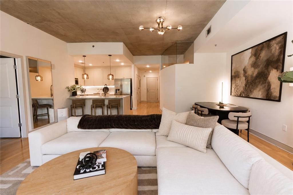 950 W Peachtree Street NW Unit 814 — photo