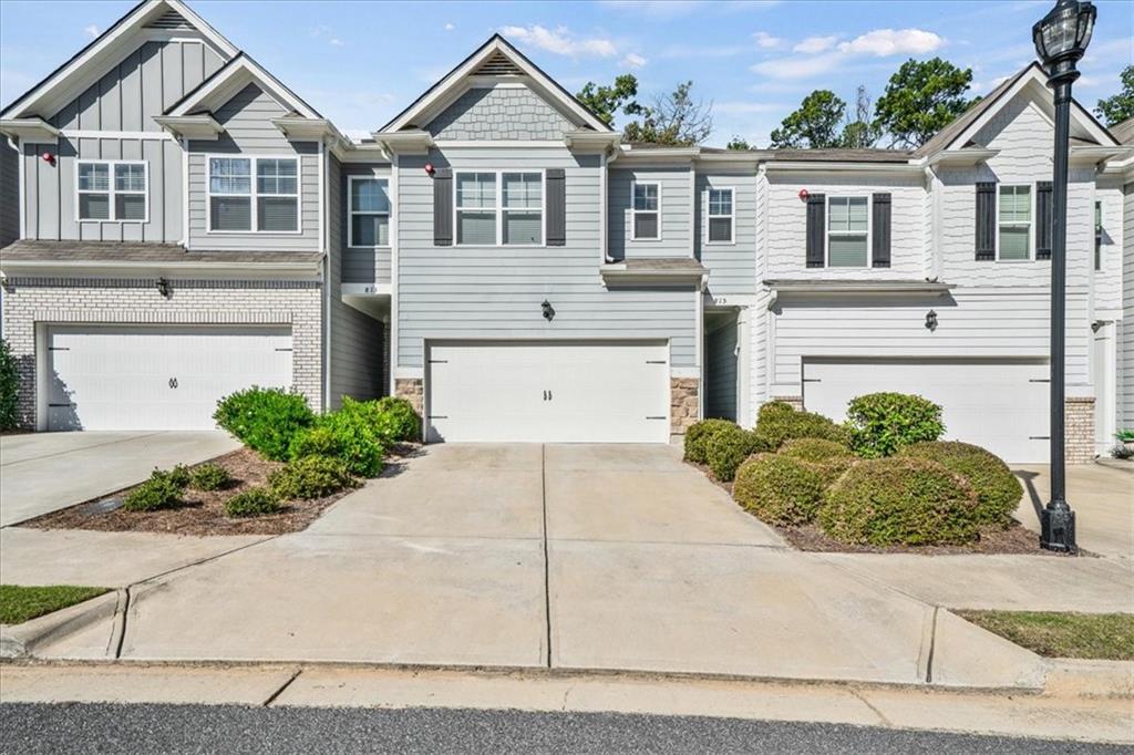 815 Upper Dove Court — photo