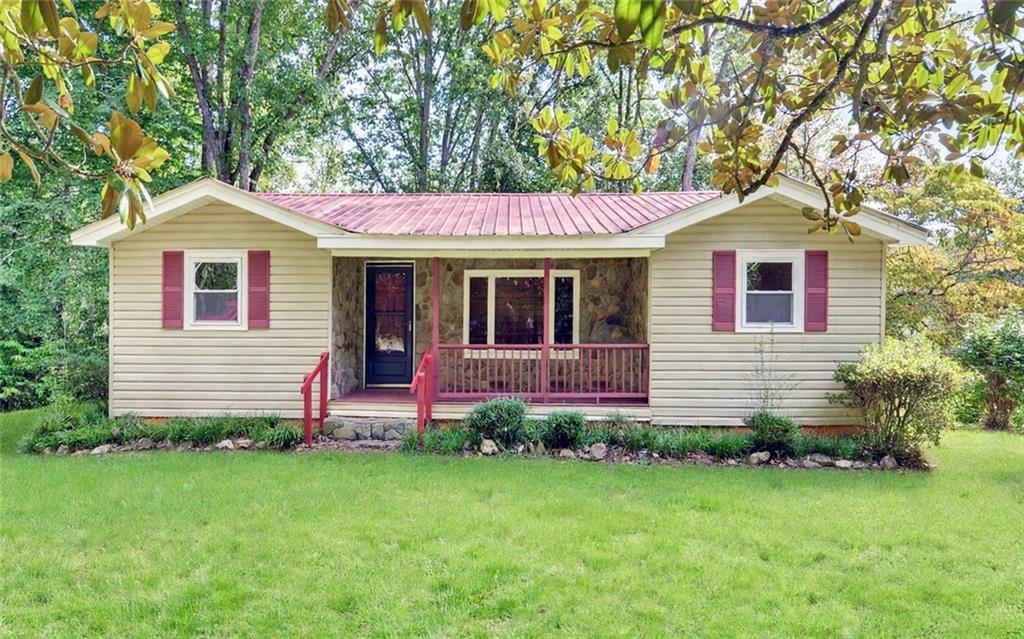 910 Hells Hollow Road — photo
