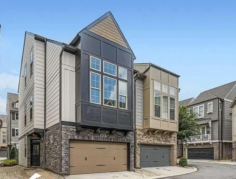 1058 Kirkland Circle — photo