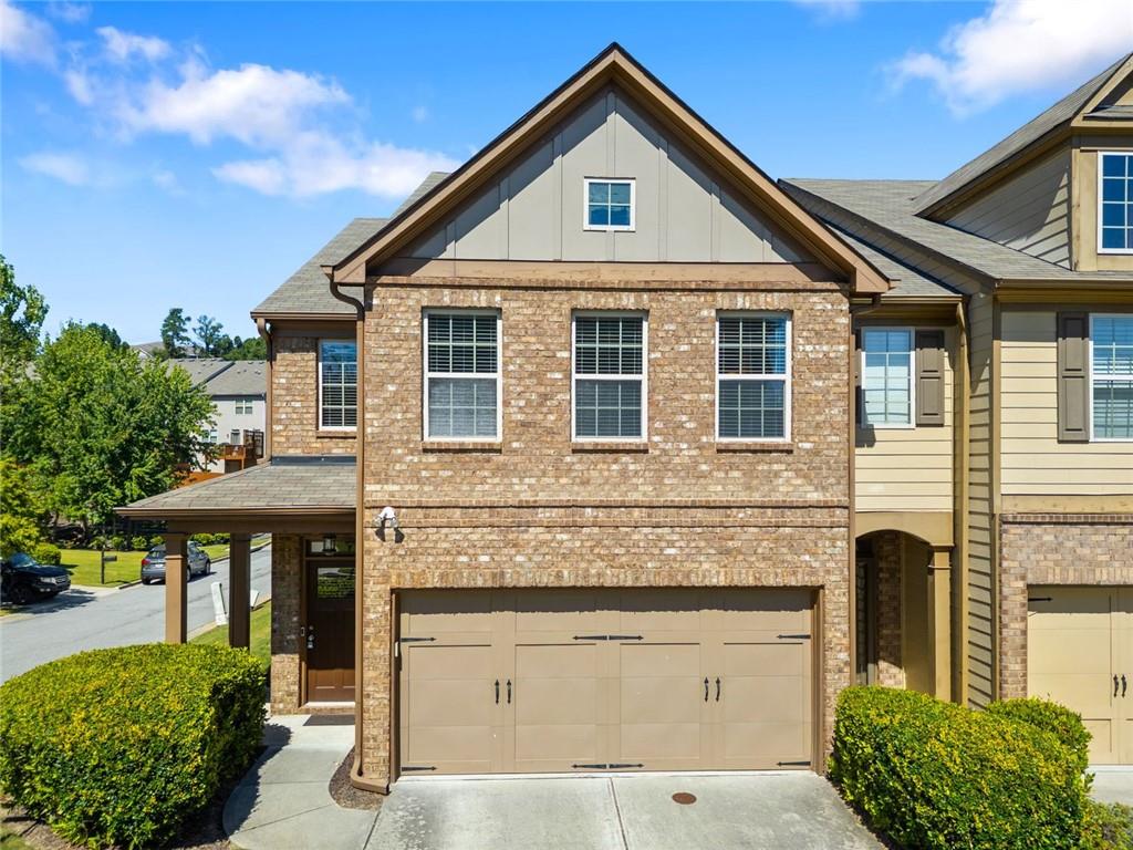 2390 Whiteoak Court SE — photo