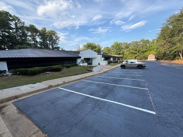 5000 Mcginnis Ferry Road — photo