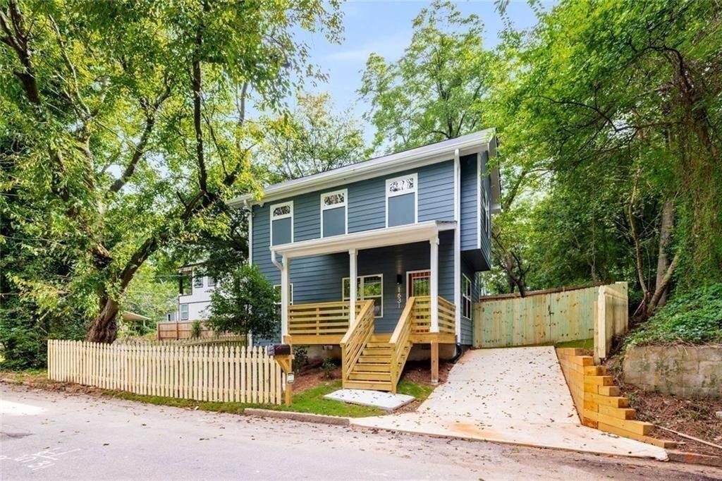 1631 Burton Street SE — photo