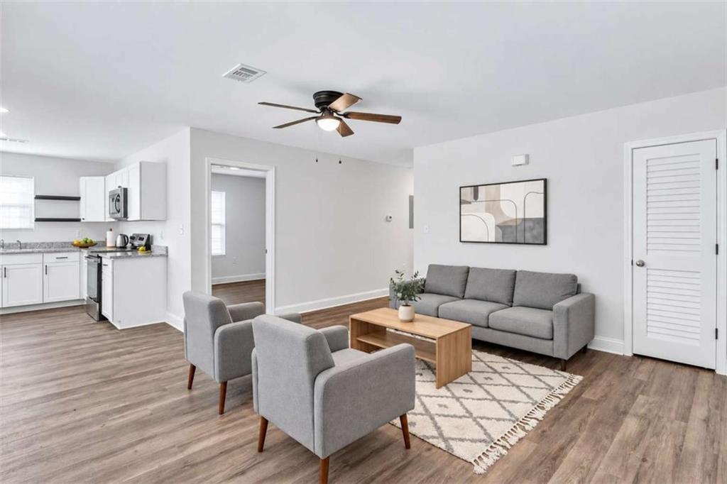 205 Neil Street Unit 6 — photo