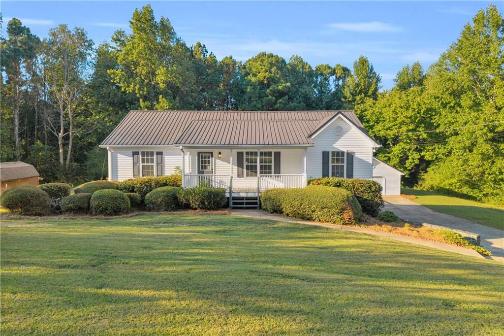 284 Hobson Drive — photo