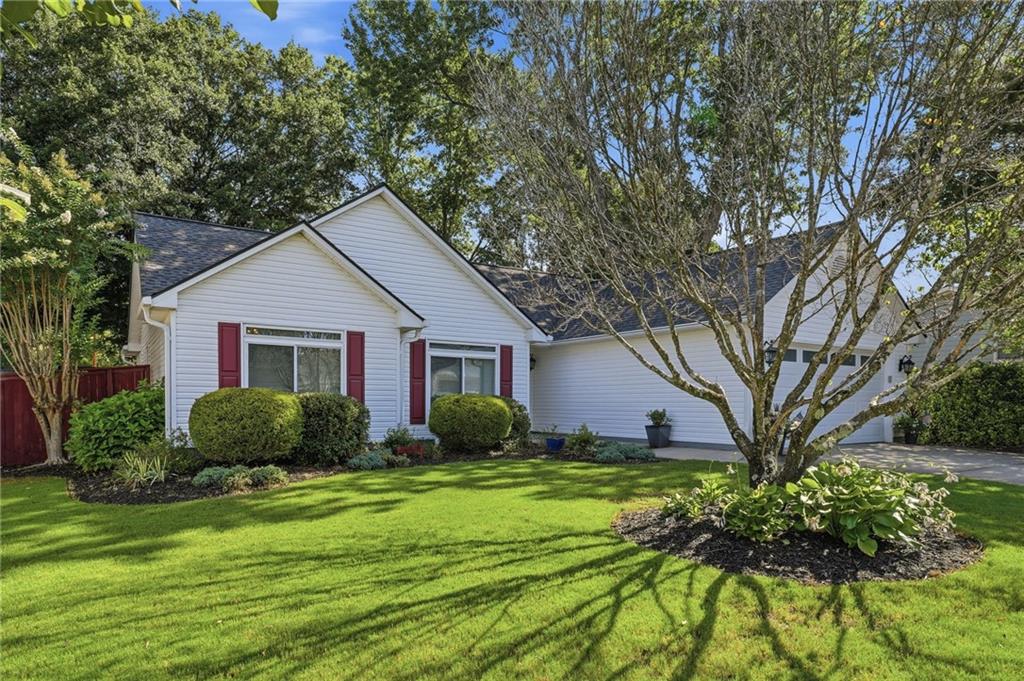 584 Fernstone Trail — photo