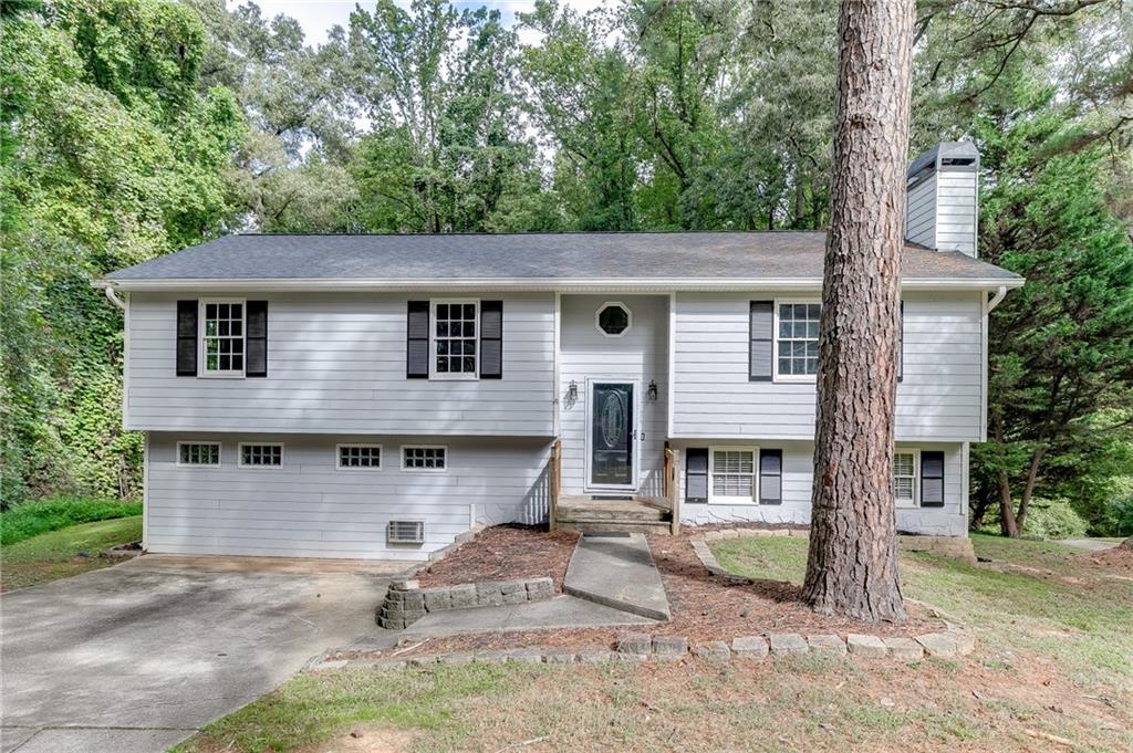 6211 Laurel Wood Trail — photo