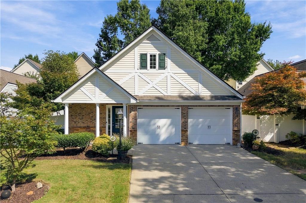 2550 Cottage View Way — photo