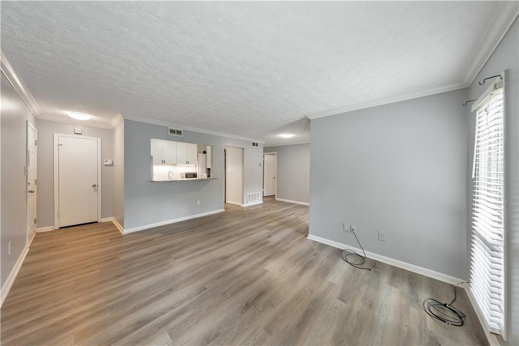 5159 Roswell Road Unit 6 — photo