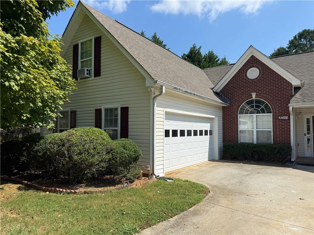 2214 Oakland Farm Dr — photo