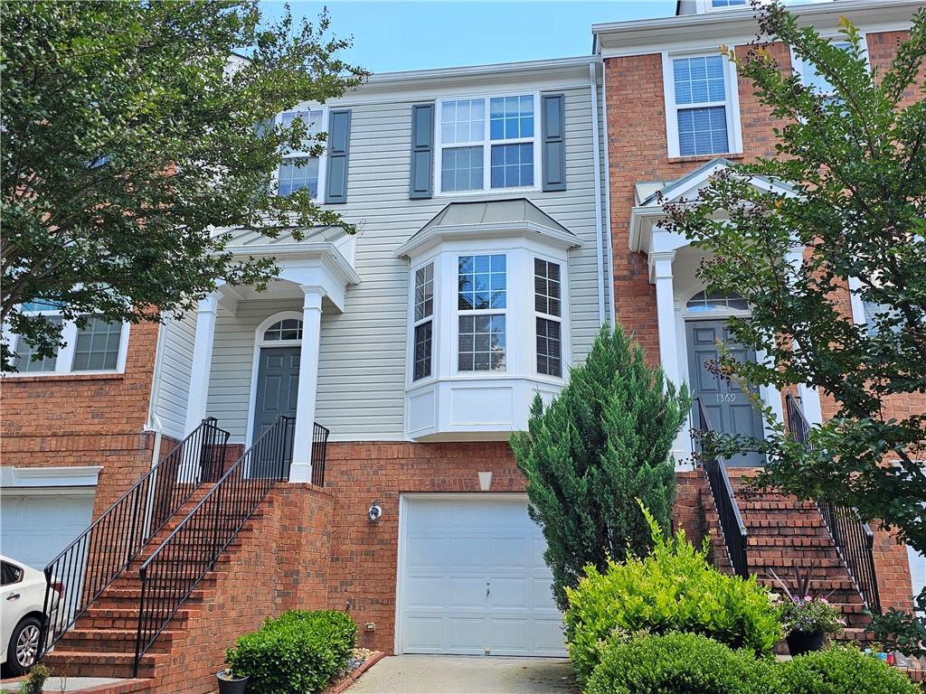 1367 Thornborough Drive — photo