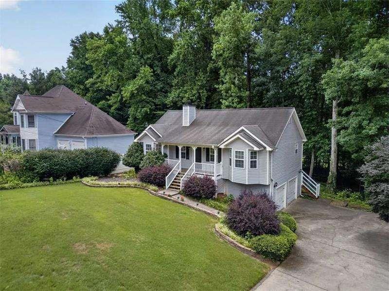 72 Victorian Circle — photo