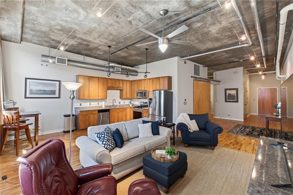 660 Glen Iris Drive NE Unit 407 — photo