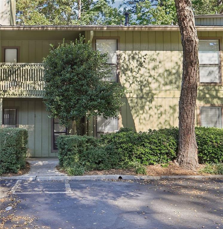 402 Dunbar Drive — photo