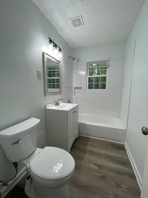 665 Barnes Drive SW Unit 4 — photo