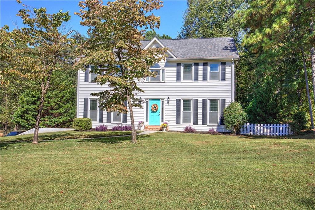 186 Charles Drive NE — photo
