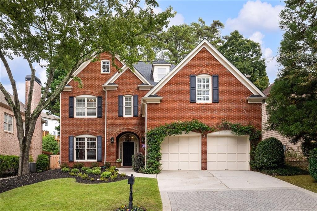 3211 Windsor Lake Drive NE — photo