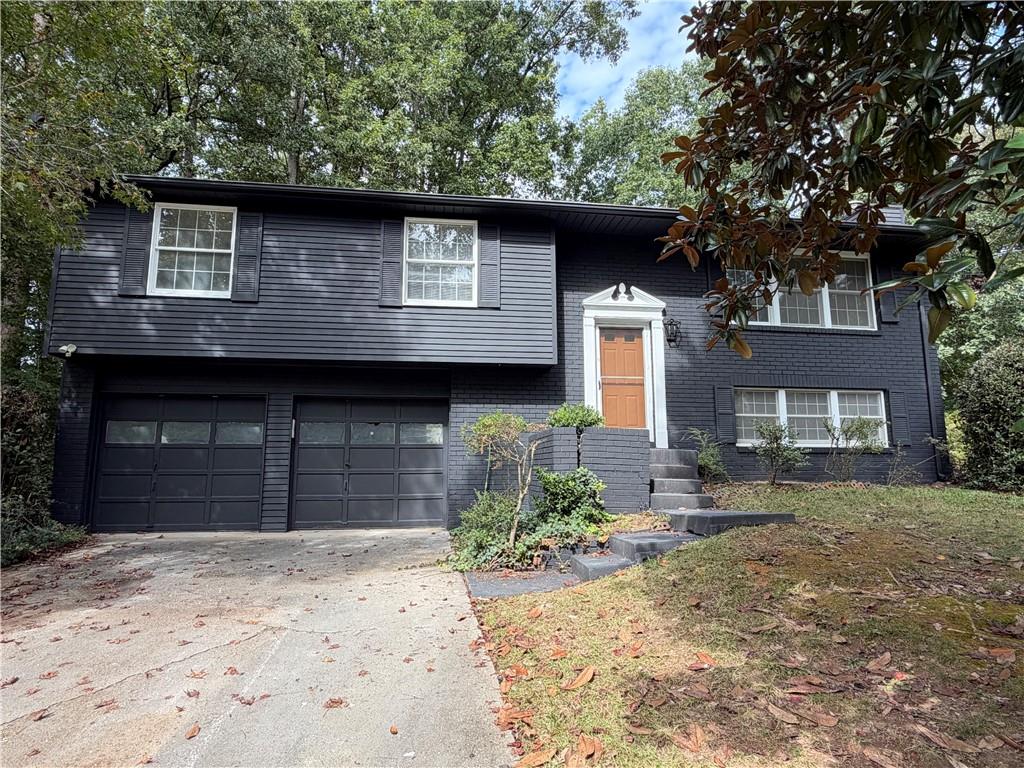 5700 Cape Cod Lane — photo
