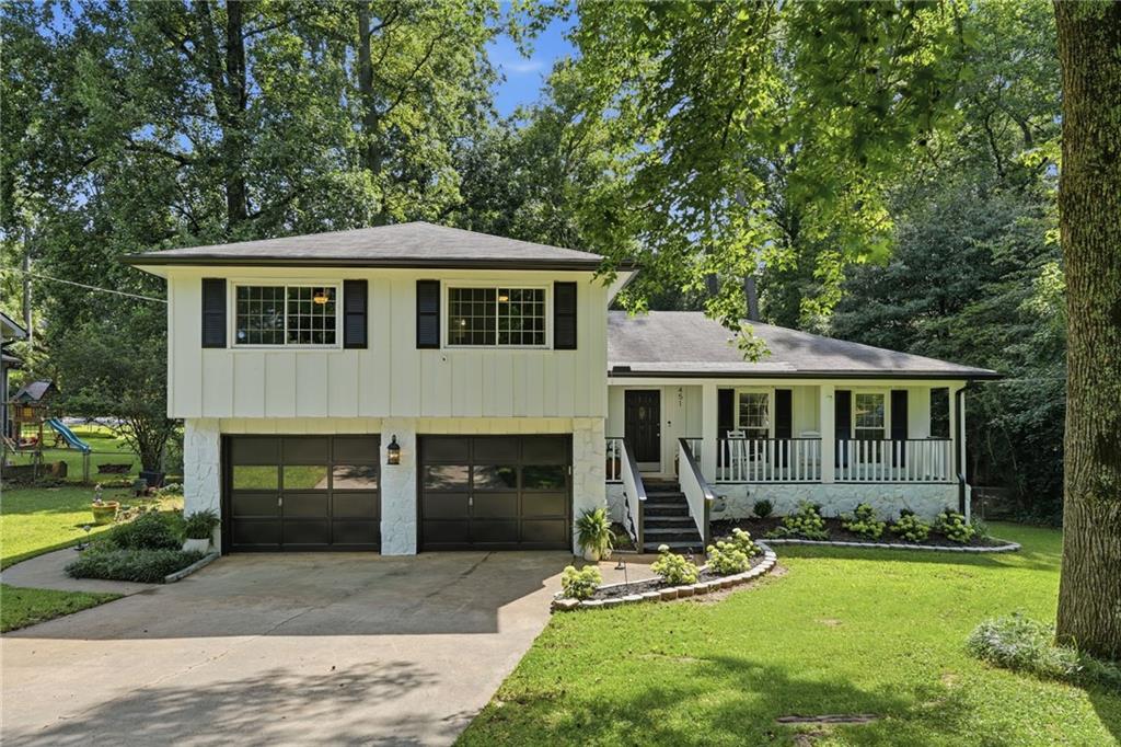451 Little John Dr NW — photo