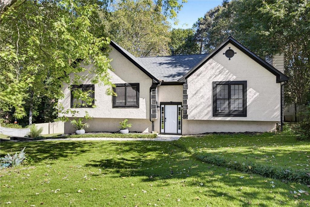 1749 Charrington Way — photo