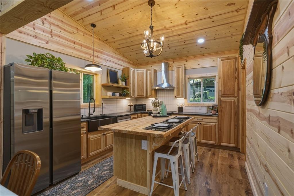 331 Rocky Hollow Road — photo