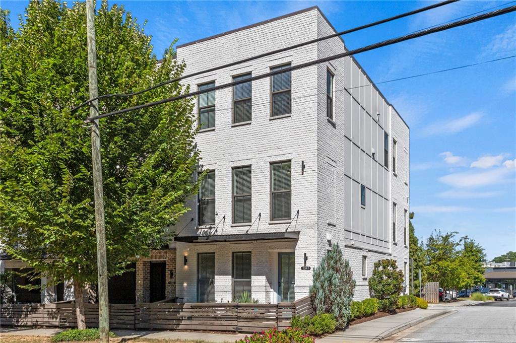 1847 La Dawn Lane NW — photo