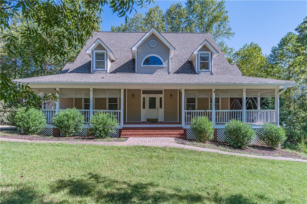3401 Country Lane — photo