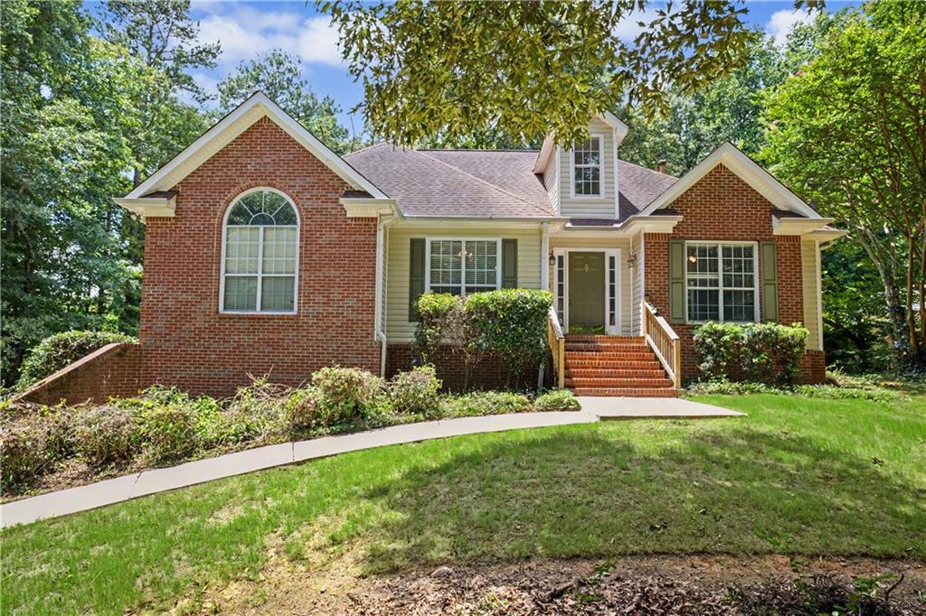 85 Woodstream Drive — photo