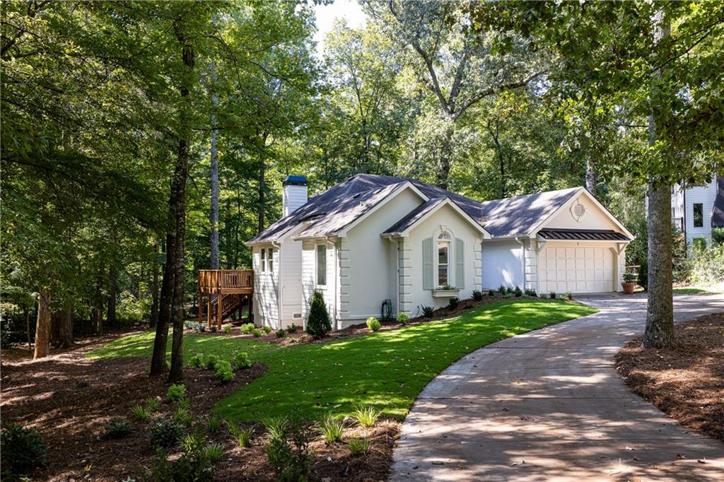 230 Oakmere Drive — photo