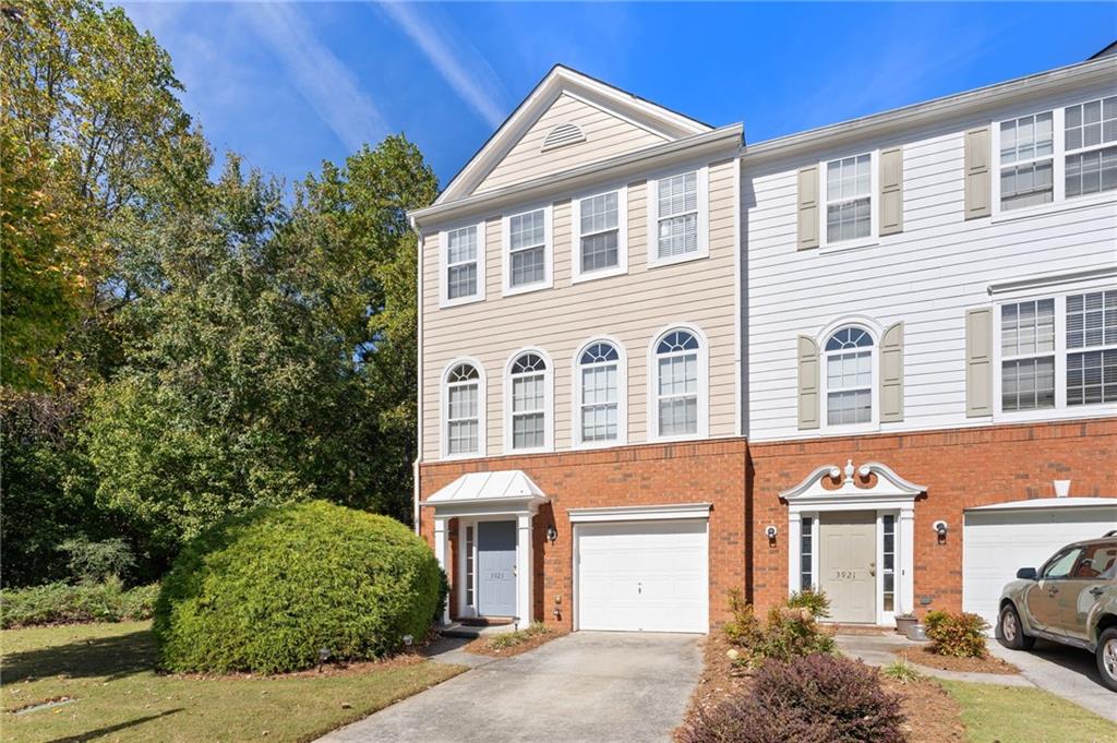 3923 Howell Park Road — photo