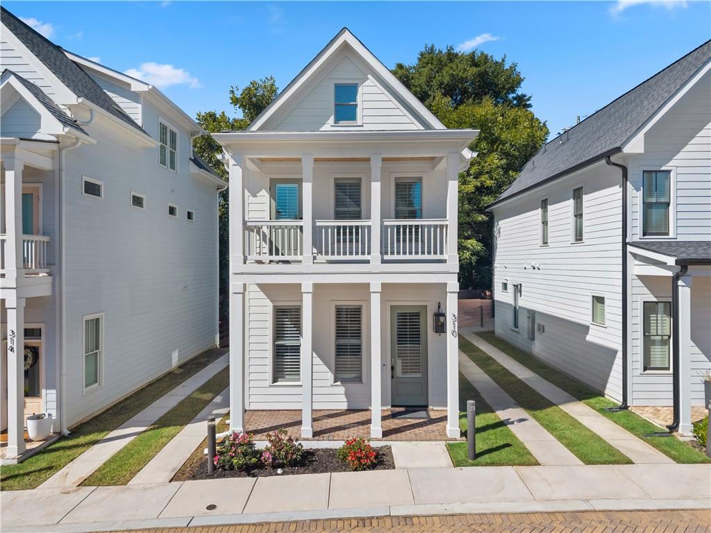 310 Clarendon Court — photo