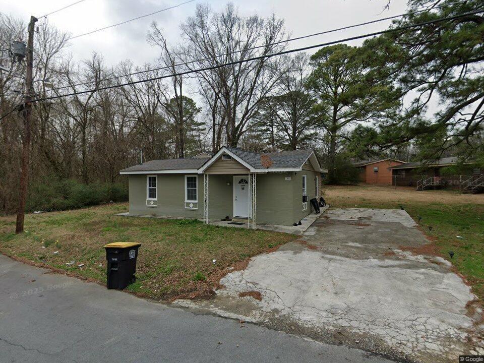 433 Walter Street NW — photo
