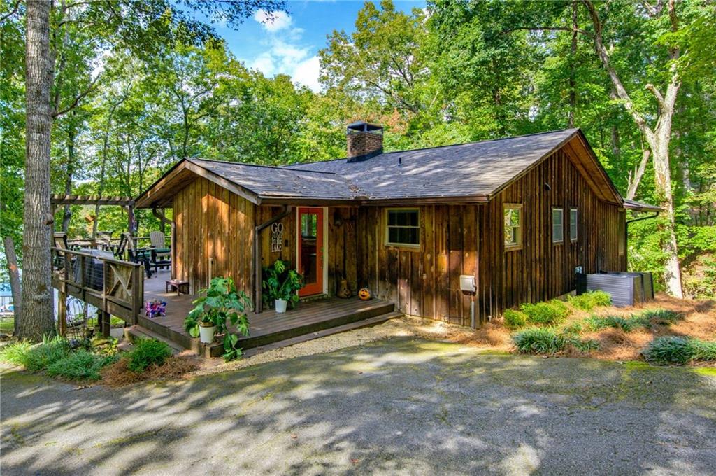 3599 Lakeview Drive — photo