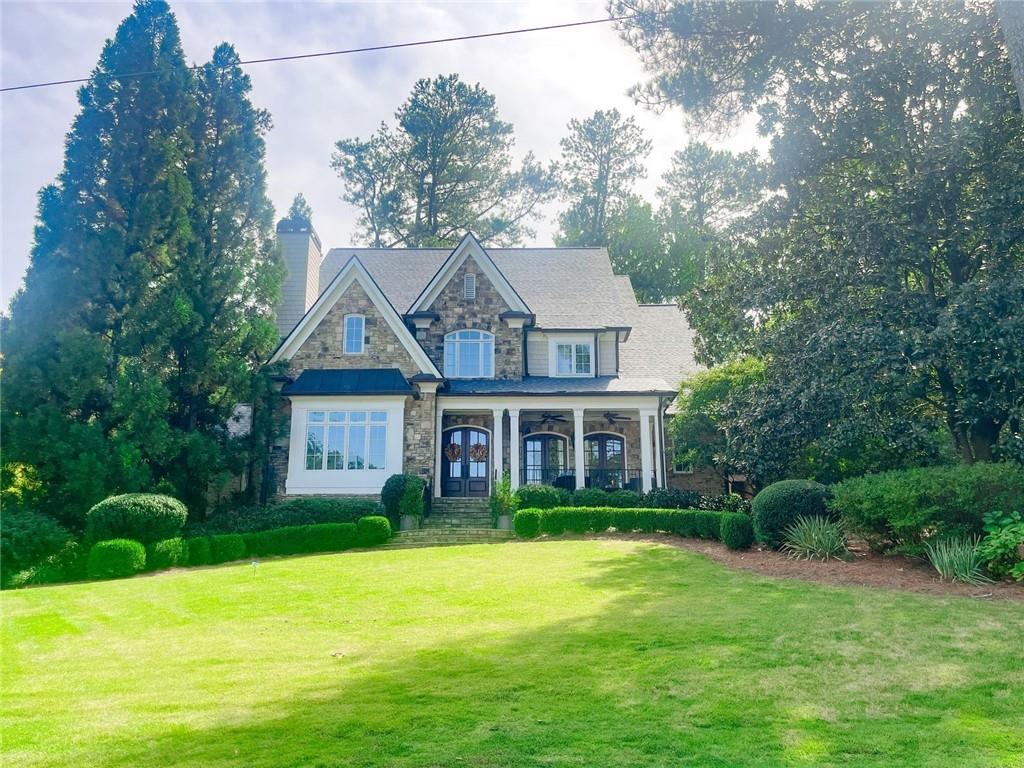 4659 Club Circle NE — photo