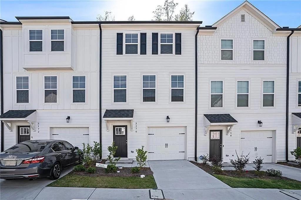 3132 Washburn St SE — photo