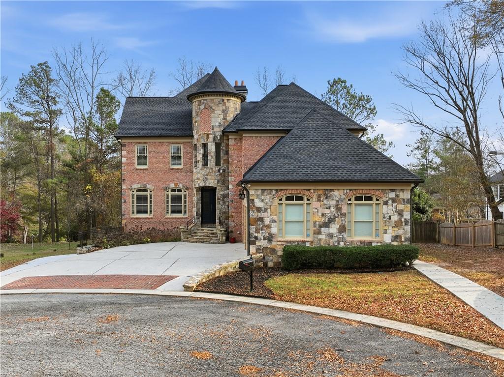 7611 Regency Circle — photo