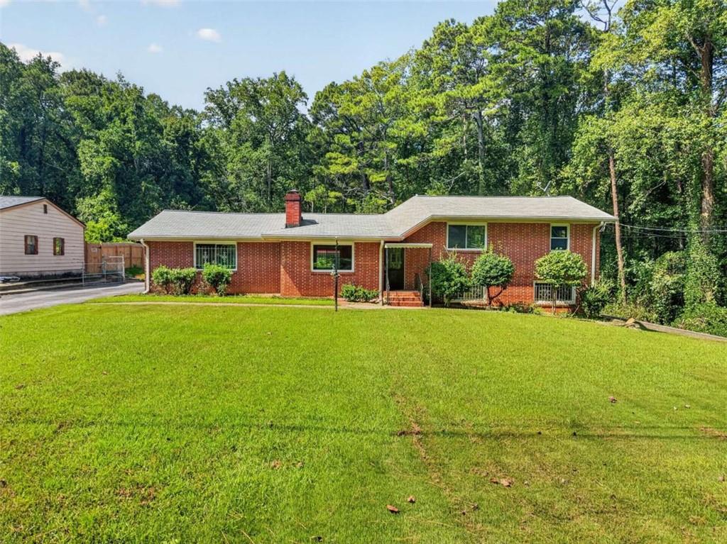 4435 Hillpine Road — photo
