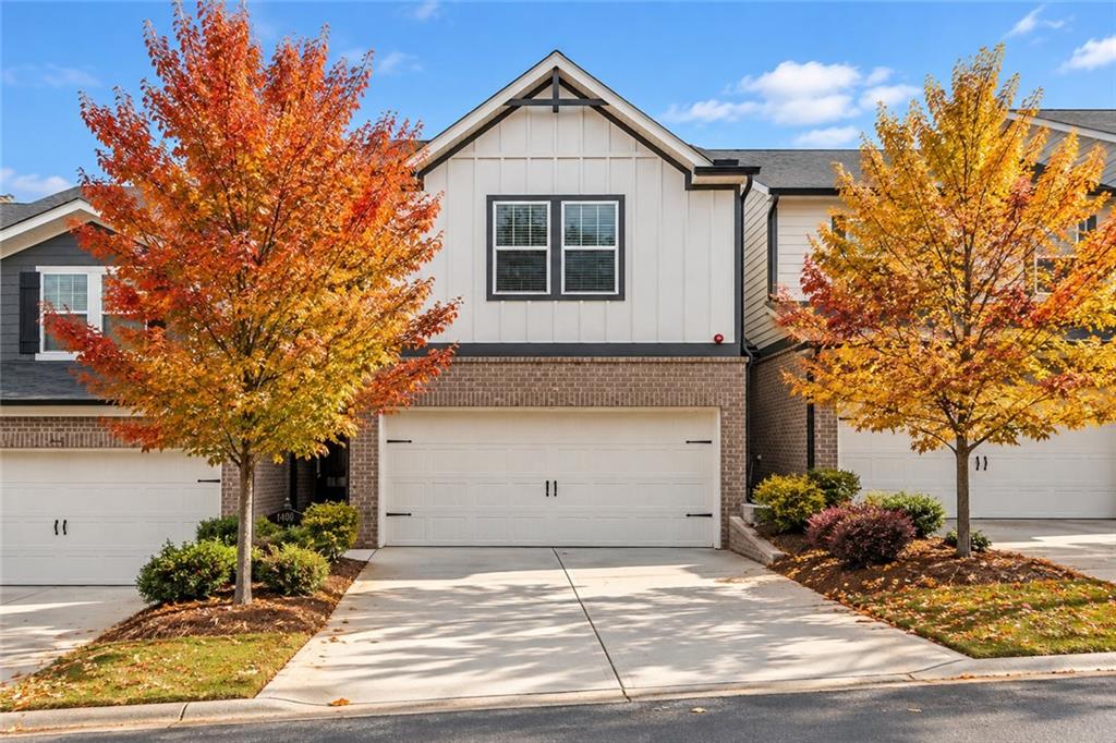 1402 Vayda Court — photo